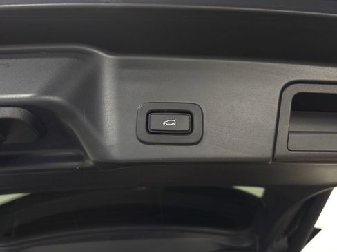Used 2020 Land Rover Range Rover Evoque S AWD/4WD image 6