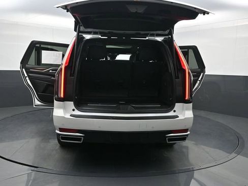 Used 2024 Cadillac Escalade Premium Luxury w/ Performance Package image 48