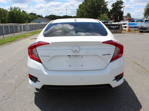 Used 2017 Honda Civic Touring image 6