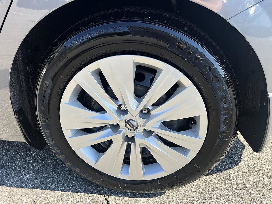 Certified 2025 Nissan Sentra S FWD image 10