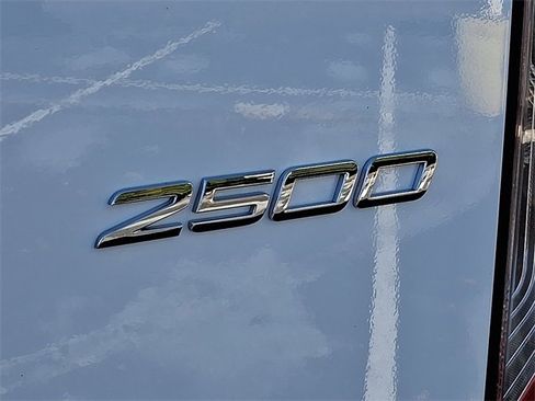 Used 2025 Mercedes-Benz Sprinter 2500 image 30