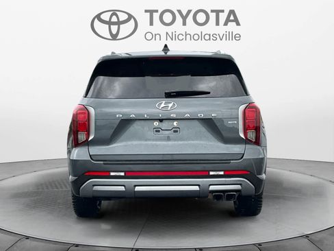 Used 2023 Hyundai Palisade SEL AWD/4WD image 5