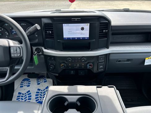 Used 2025 Ford F350 XL w/ Snow Plow Prep Package AWD/4WD image 19