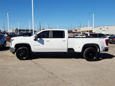 Used 2021 Chevrolet Silverado 3500 LT w/ Convenience Package image 4