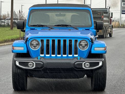 Used 2022 Jeep Wrangler Unlimited Sahara 4xe image 8