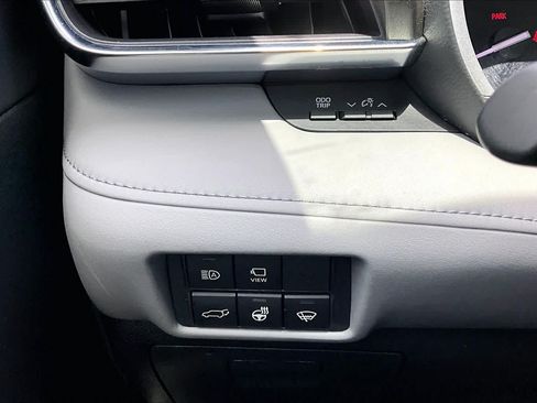 Used 2022 Toyota Highlander Limited FWD image 34