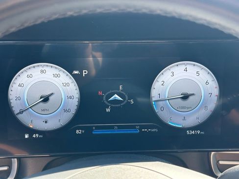 Used 2023 Hyundai Elantra SEL w/ Convenience Package FWD image 15