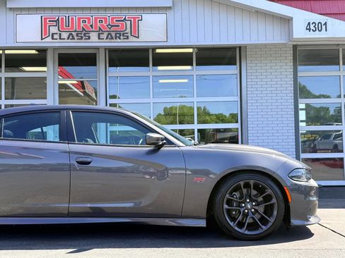 Used 2020 Dodge Charger Scat Pack RWD image 11