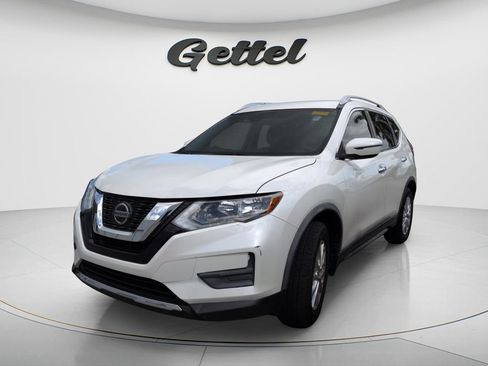 Certified 2020 Nissan Rogue SV FWD image 1