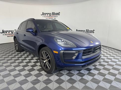Used 2023 Porsche Macan Turbo AWD/4WD image 6