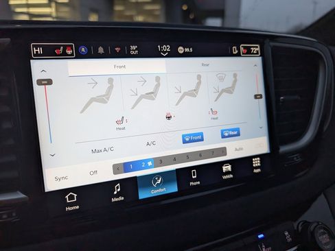 New 2026 Chrysler Voyager LX image 26