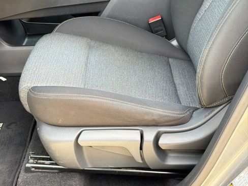 Used 2021 Nissan Rogue S image 14