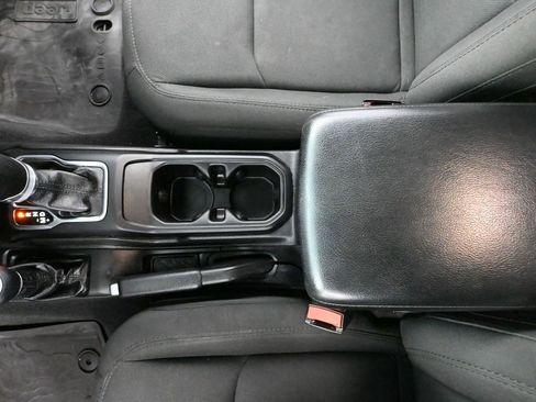 Used 2022 Jeep Gladiator Sport image 36