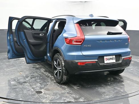 Used 2024 Volvo XC40 B5 Core image 52