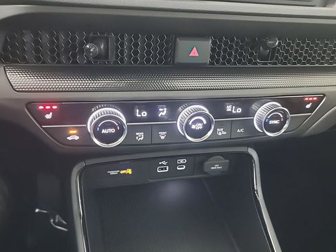 Certified 2025 Honda CR-V EX image 30