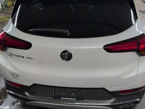 Certified 2022 Buick Encore GX Essence w/ Experience Buick Package image 4