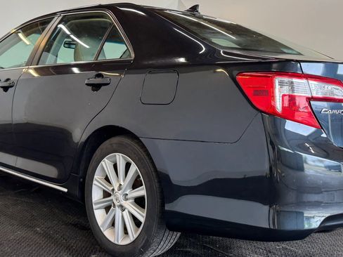 Used 2013 Toyota Camry XLE w/ Leather Pkg FWD image 7