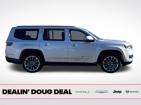 Used 2022 Jeep Wagoneer Series II w/ Premium Group I image 7