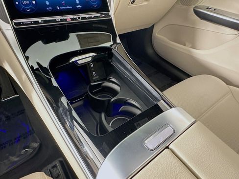 New 2026 Mercedes-Benz GLC 300 image 5