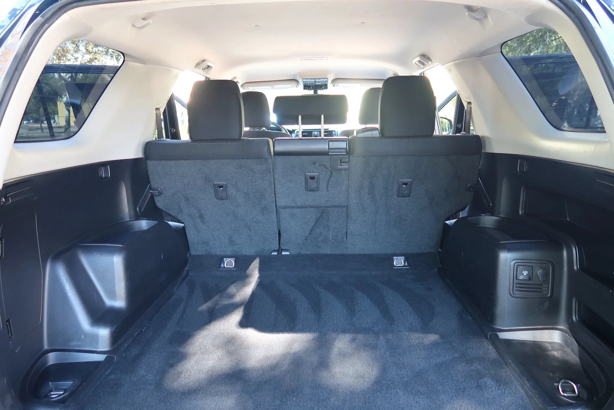 Used 2018 Toyota 4Runner TRD Off-Road AWD/4WD image 17