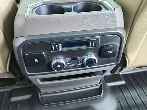 Used 2021 Ford Expedition Limited image 36