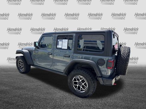 Used 2024 Jeep Wrangler Unlimited Rubicon AWD/4WD image 8