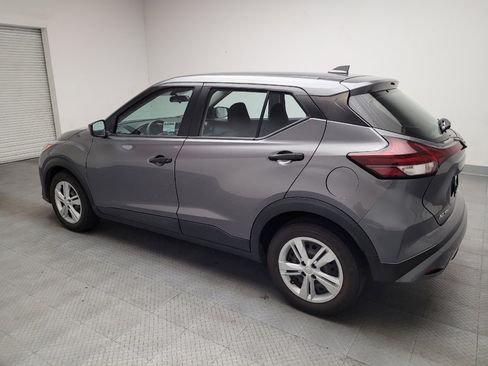 Used 2021 Nissan Kicks S FWD image 3