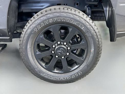 Used 2025 RAM 2500 Big Horn AWD/4WD image 33