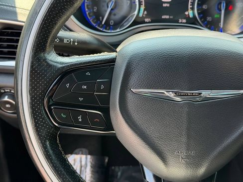 Used 2019 Chrysler Pacifica Limited w/ S Appearance Package FWD image 47