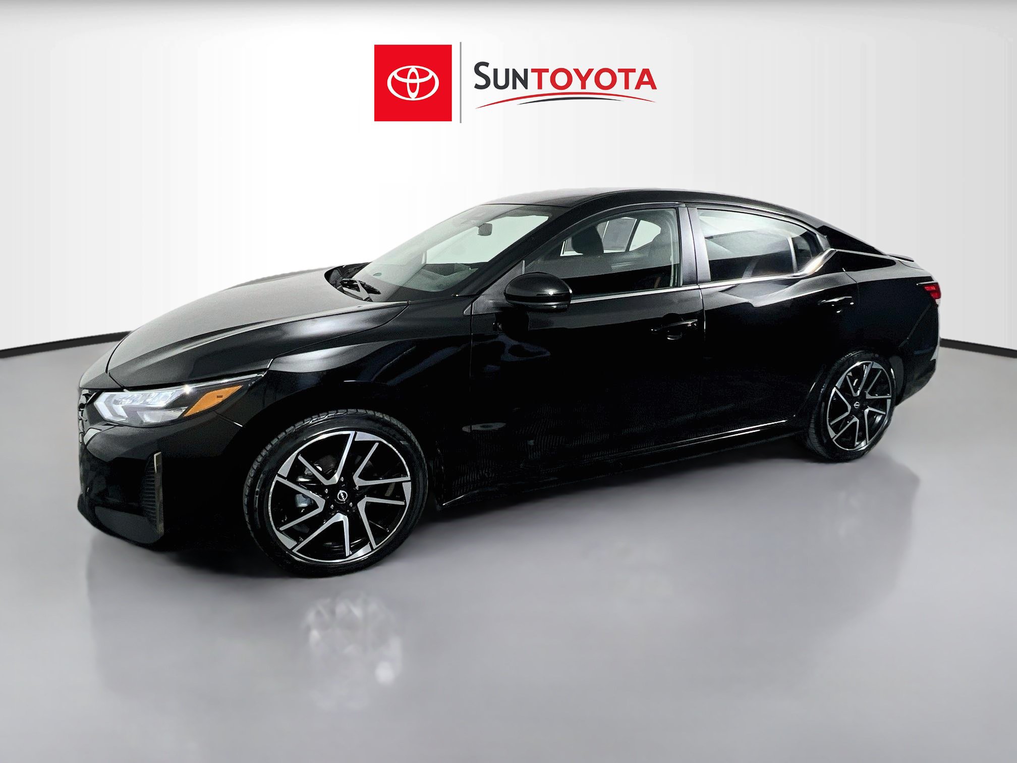 Used 2025 Nissan Sentra SR FWD image 9
