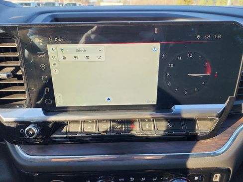 Certified 2024 GMC Sierra 1500 SLT w/ SLT Premium Package image 17