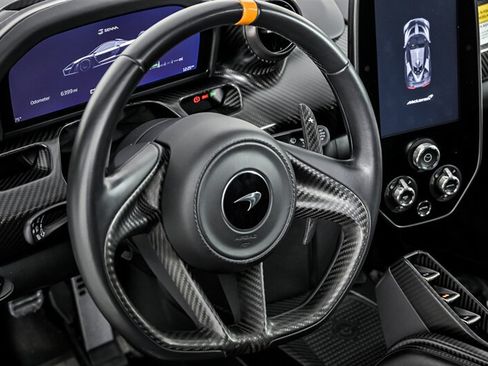 Used 2019 McLaren Senna RWD image 30