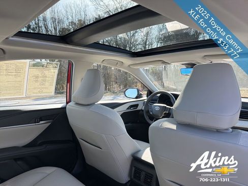 Used 2025 Toyota Camry XLE FWD image 16