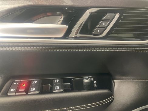 Used 2024 Jeep Wagoneer 4WD w/ HD Trailer Tow Package image 15