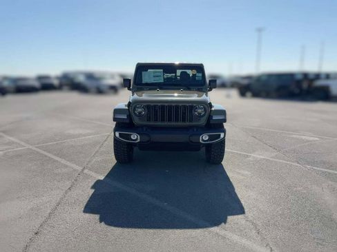 New 2026 Jeep Gladiator Sport image 2
