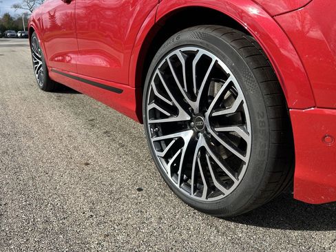 New 2025 Audi SQ8 Prestige image 3