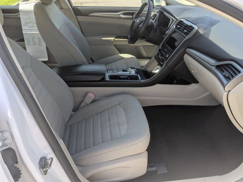 Used 2020 Ford Fusion SE FWD image 36