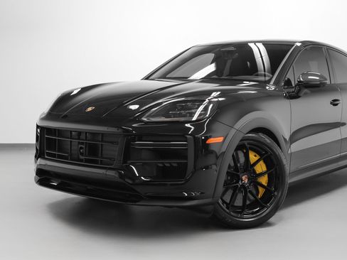 Certified 2026 Porsche Cayenne Turbo GT AWD/4WD image 7