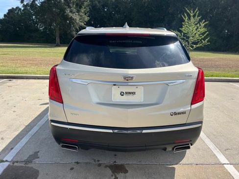 Used 2017 Cadillac XT5 Luxury w/ Driver Awareness Package AWD/4WD image 5