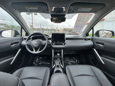 Certified 2024 Toyota Corolla Cross XLE w/ Convenience Package AWD/4WD image 17