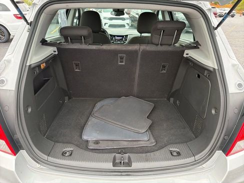 Used 2021 Chevrolet Trax LS image 18