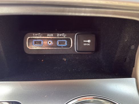Used 2019 Jeep Grand Cherokee Overland AWD/4WD image 28