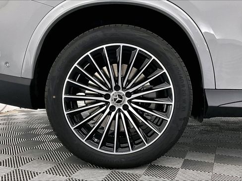 New 2026 Mercedes-Benz GLC 350e 4MATIC image 9