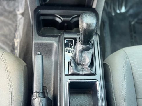 Used 2017 Toyota Tacoma SR w/ Tow Package AWD/4WD image 17