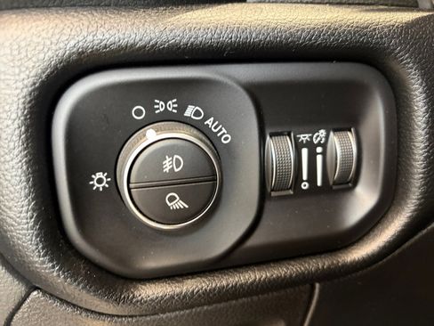 Used 2022 RAM 1500 Laramie image 18