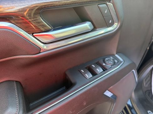 Used 2023 Chevrolet Silverado 1500 LT AWD/4WD image 11