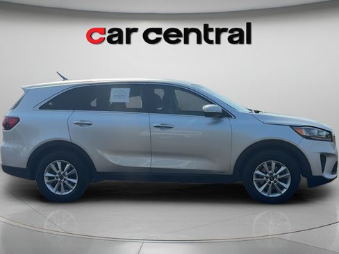 Used 2020 Kia Sorento LX AWD/4WD image 6