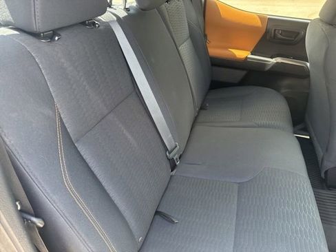Used 2019 Toyota Tacoma SR5 AWD/4WD image 19