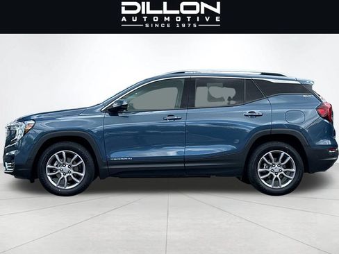 Used 2024 GMC Terrain SLT AWD/4WD image 7