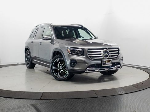 Certified 2026 Mercedes-Benz GLB 250 4MATIC image 1